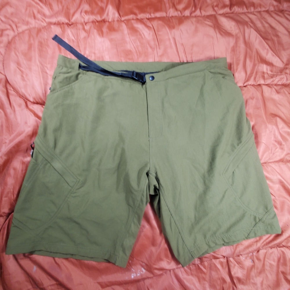 Novara Men's Size XXL Padded Cycling Shorts Olive Green Belted Zip Pockets